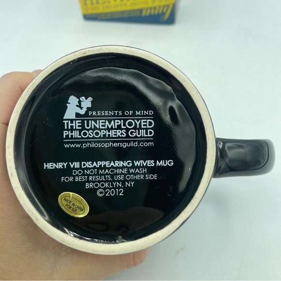 Henry the VIII and his Disappearing Wives Hot Beverage Coffee/Tea Mug NEW Gift - Picture 9 of 12